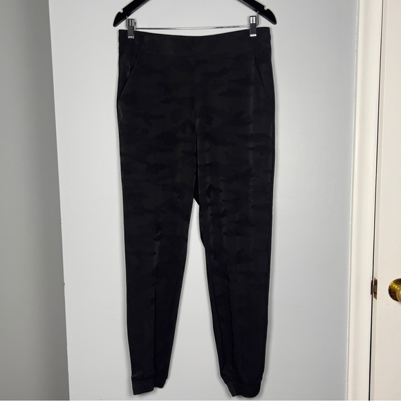 Athleta Brookkyn Camo Jogger - Picture 4 of 7